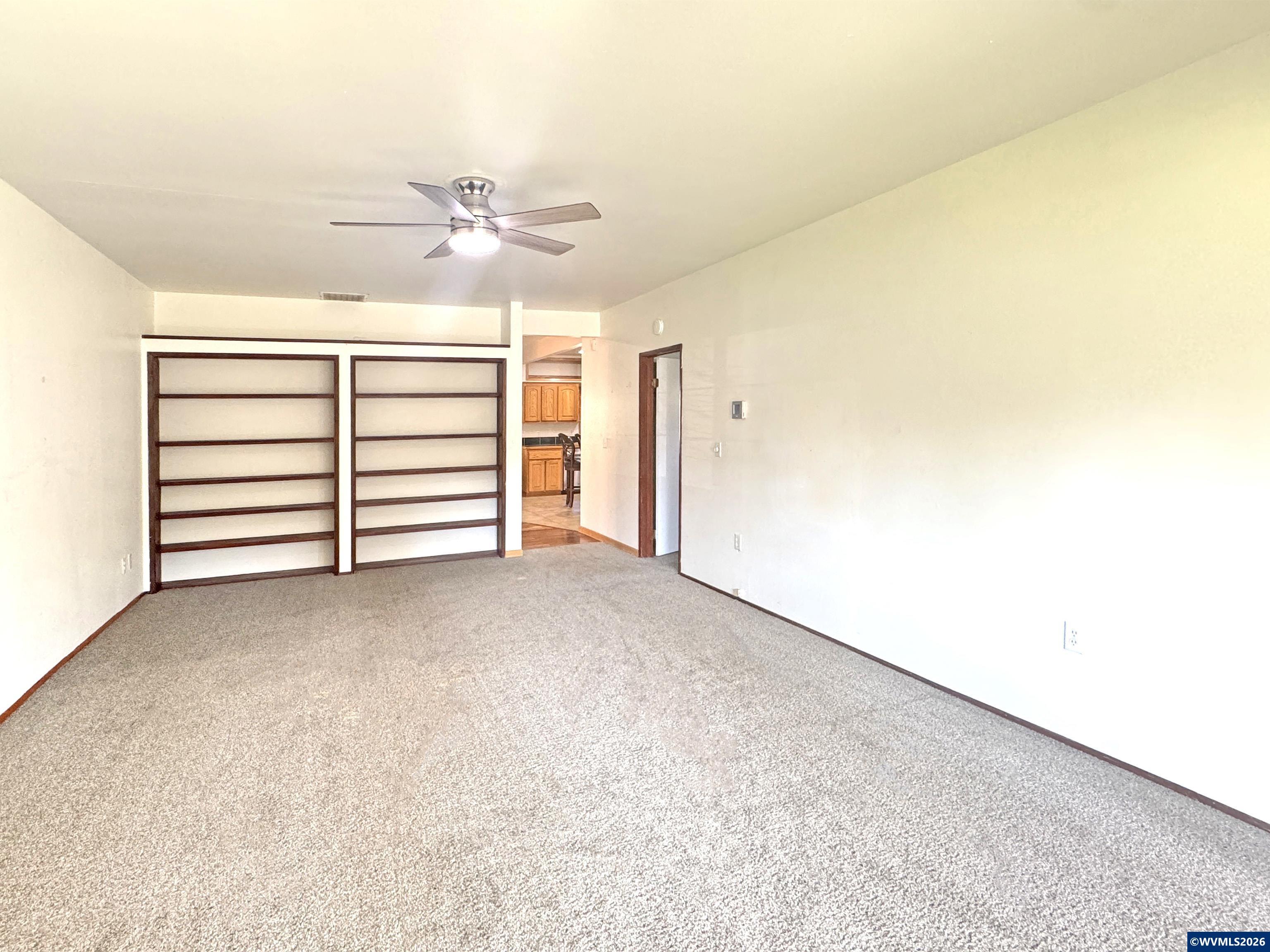 6898 Thurston Road Springfield, OR 97478 - Photo 6 of 37