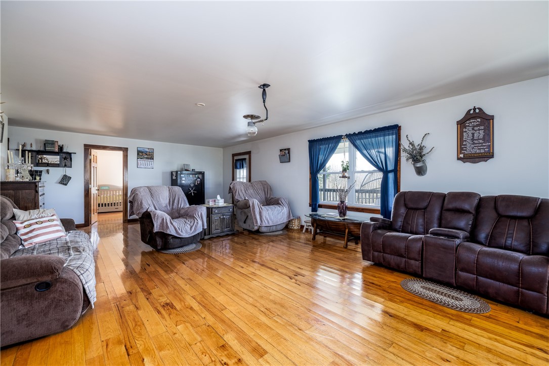 11596 Purdy Road Fillmore, NY 14735 - Photo 13 of 50 Living room