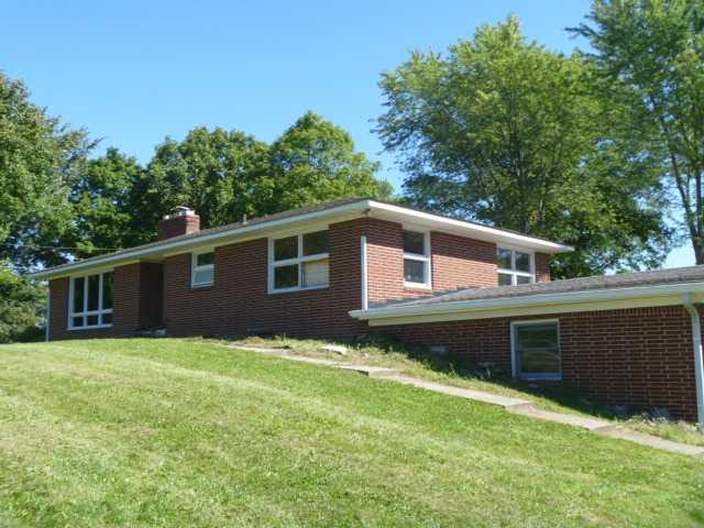 6617 Mendenhall Road Indianapolis, IN 46221 - Photo 3 of 18 Gallery Image 3