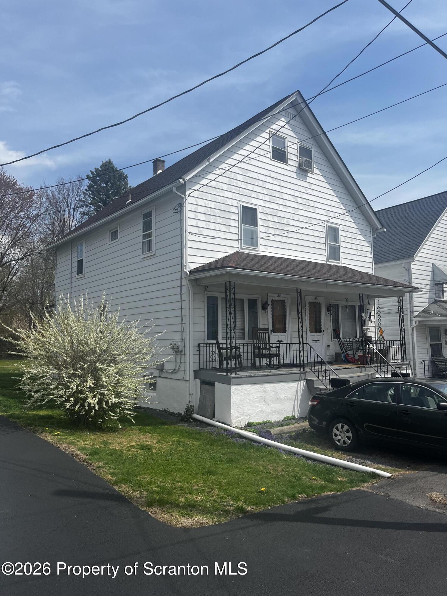 26-28 Glinko Street Scranton, PA 18504 - Photo 2 of 17 IMG_0354
