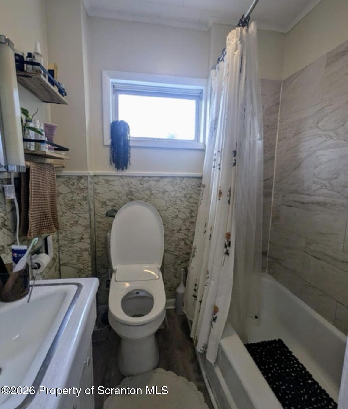 26-28 Glinko Street Scranton, PA 18504 - Photo 10 of 17 IMG_0338