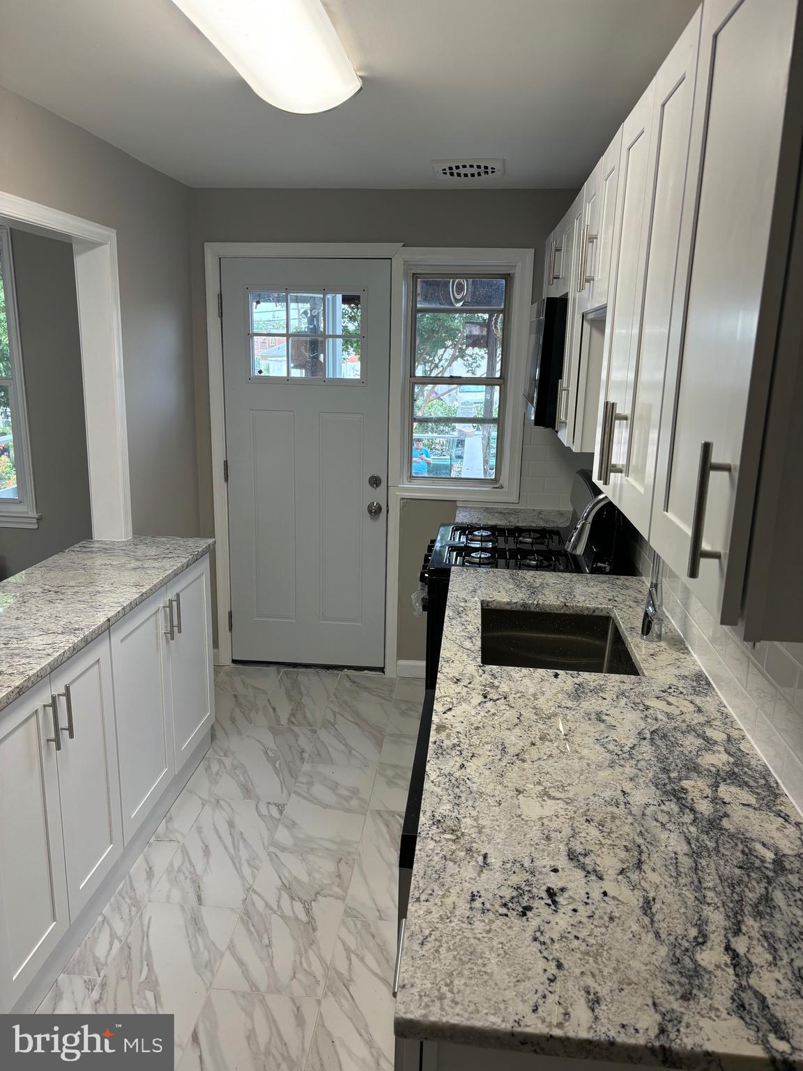 765 Fulbrook Road Dundalk, MD 21222 - Photo 3 of 28