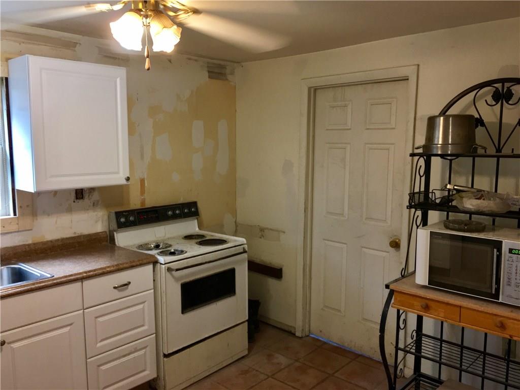 148 Snyder Drive Rochester, PA 15074 - Photo 11 of 17