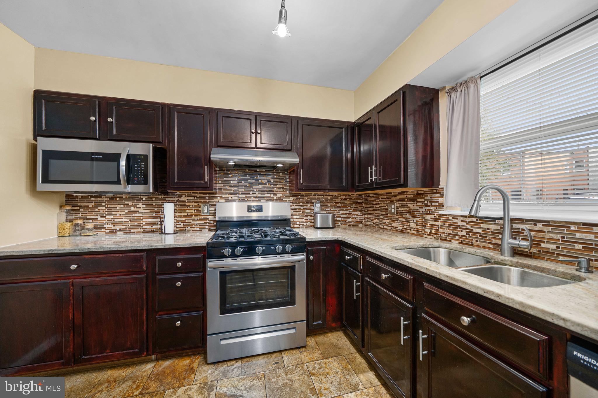 1931 North 23rd Street Philadelphia, PA 19121 - Photo 8 of 27