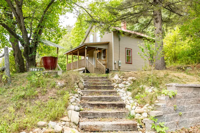 $169,900 | 45 Richards Avenue, Mexico, ME 04257