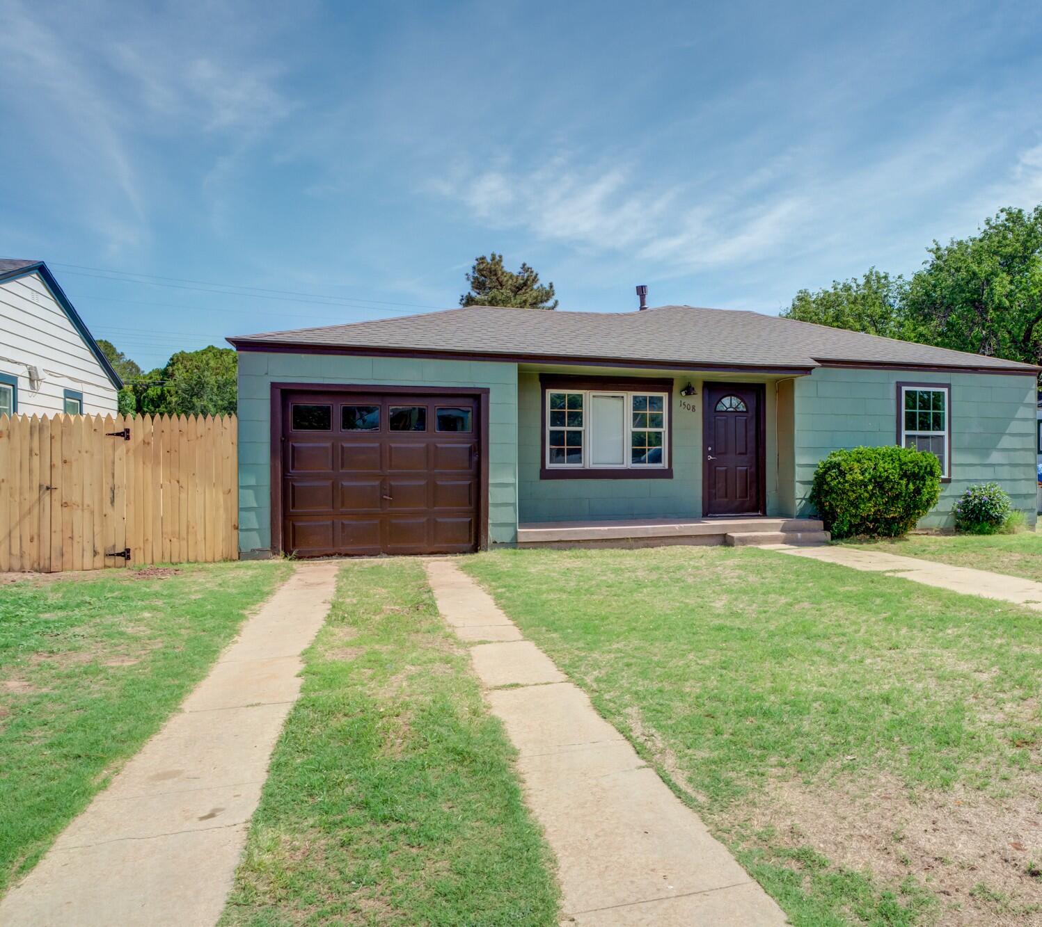 1508 39th Street Lubbock, TX 79412 - Photo 2 of 24 Fromnt side copy
