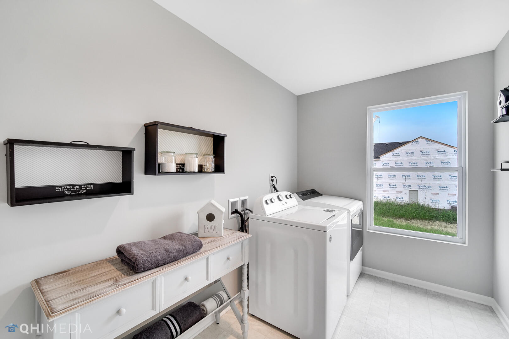 25 Levanno Drive Crown Point, IN 46307 - Photo 23 of 25 a living room with furniture and a flat screen tv
