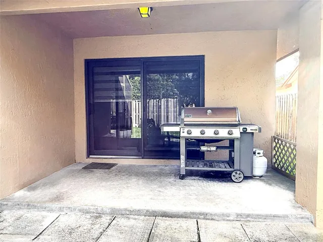 $740,000 | 8725 Southwest 56th Place, Cooper City, FL 33328