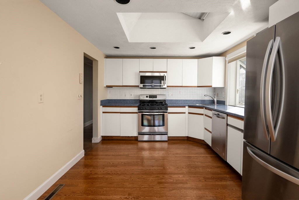 26 Arcadia Road Norwood, MA 02062 - Photo 12 of 41