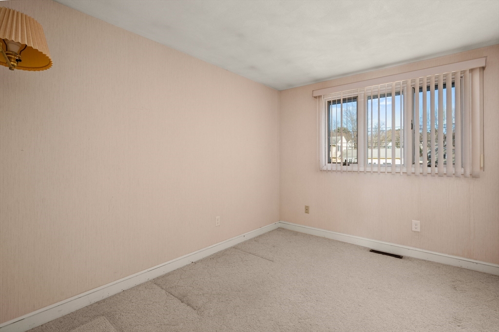 26 Arcadia Road Norwood, MA 02062 - Photo 16 of 41