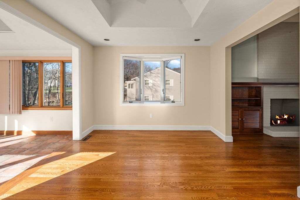 26 Arcadia Road Norwood, MA 02062 - Photo 6 of 41