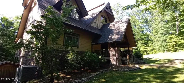 $1,459,000 | 440 Falls Lane, Oneida, TN 37841