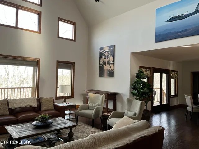 $1,459,000 | 440 Falls Lane, Oneida, TN 37841