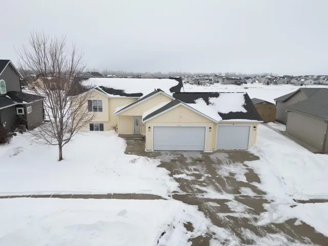 $370,000 | 1265 Goldenwood Drive, West Fargo, ND 58078