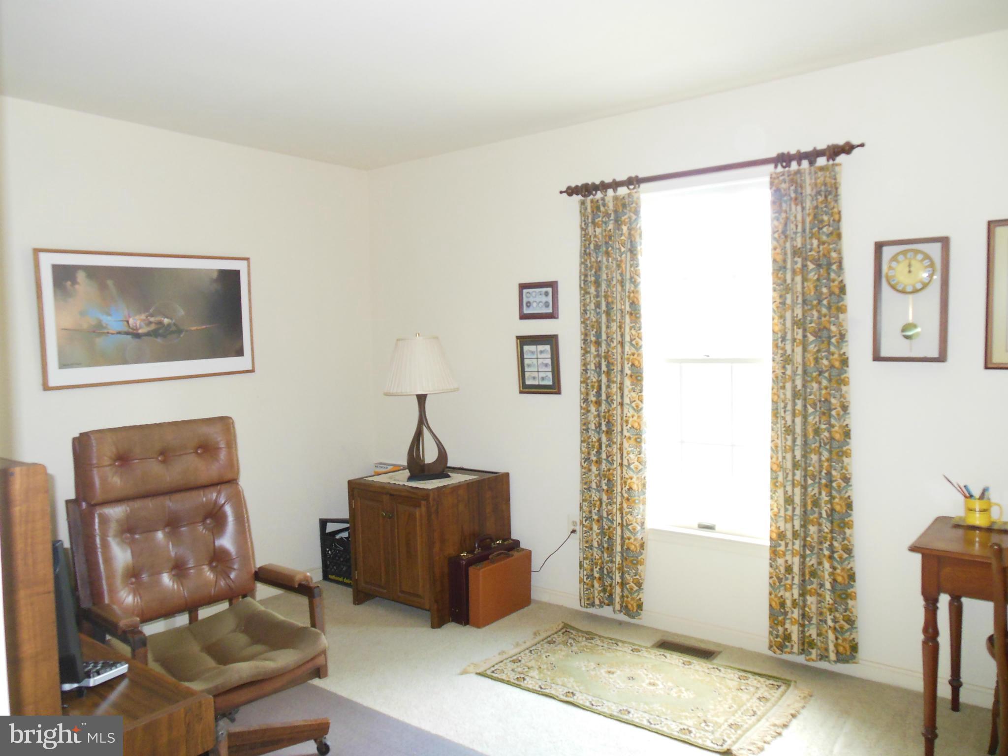 563 Laurel Court Riva, MD 21140 - Photo 20 of 30 a living room with furniture and a window