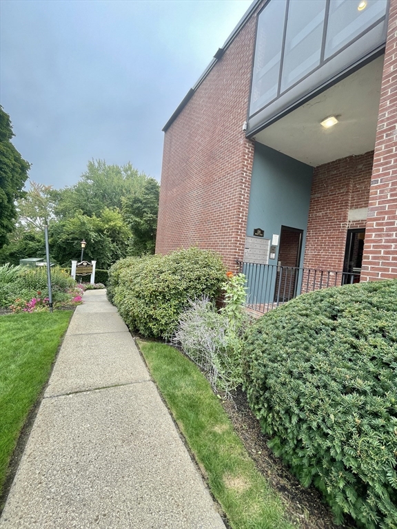 128 Warren Street, Unit 1 Lowell, MA 01852 - Photo 15 of 17