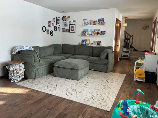 $325,000 | 1170 East 1330th Street, Quincy, IL 62305