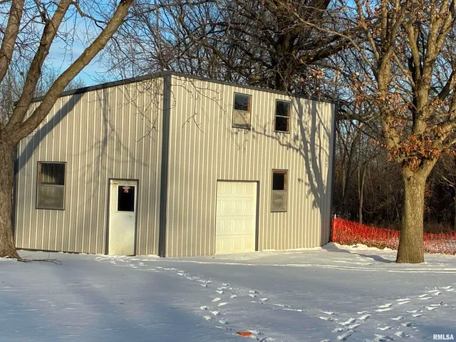 $325,000 | 1170 East 1330th Street, Quincy, IL 62305