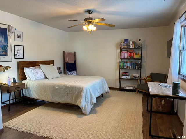 $335,000 | 1170 East 1330th Street, Quincy, IL 62305