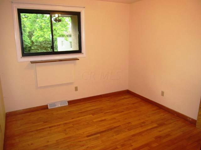 5305 Stock Road Columbus, OH 43229 - Photo 13 of 19 Gallery Image 13