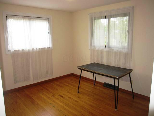 5305 Stock Road Columbus, OH 43229 - Photo 14 of 19 Gallery Image 14