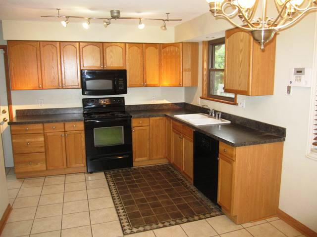 5305 Stock Road Columbus, OH 43229 - Photo 3 of 19 Gallery Image 3