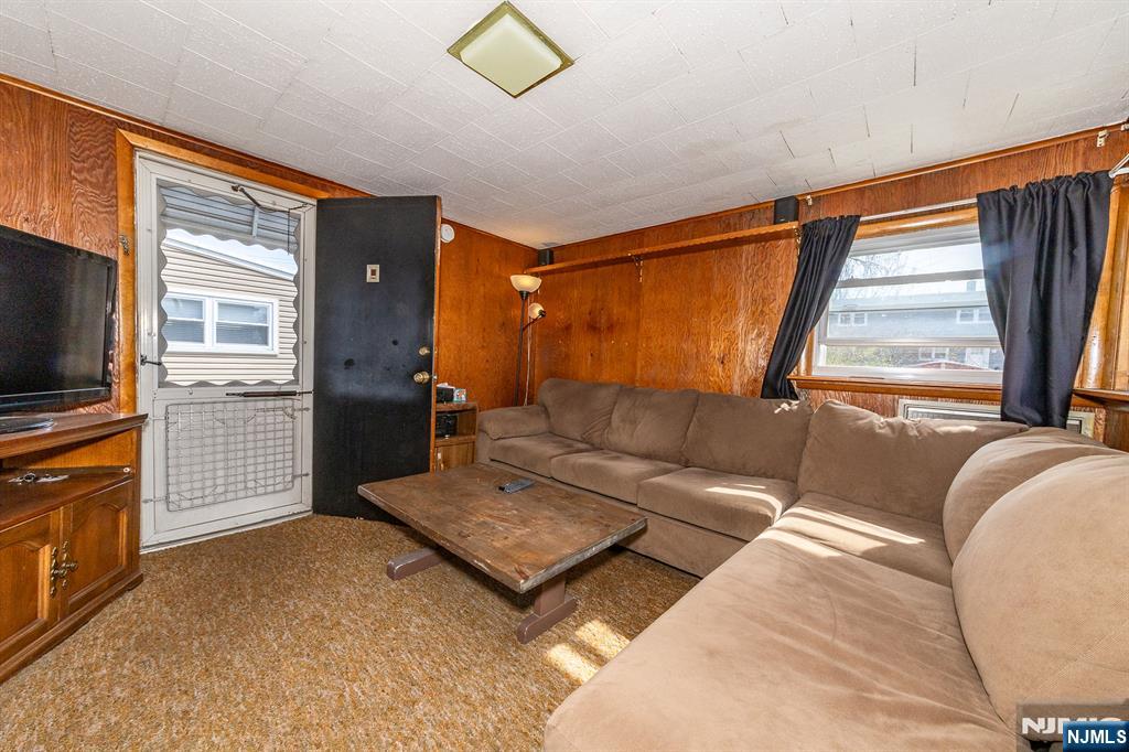 71 Hobart Avenue Rutherford, NJ 07070 - Photo 12 of 23