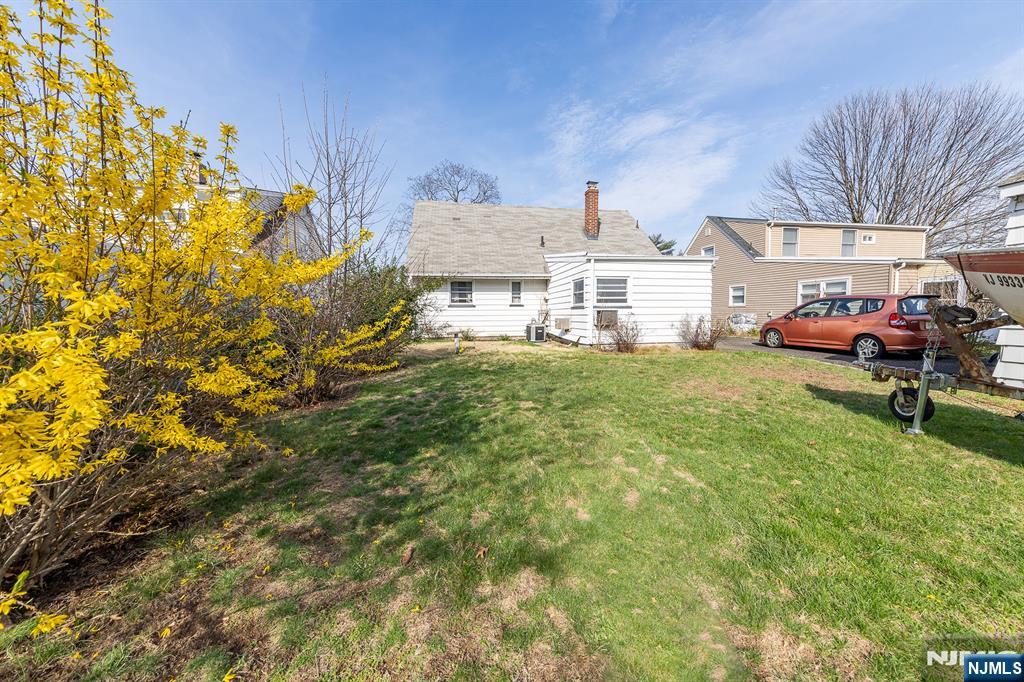 71 Hobart Avenue Rutherford, NJ 07070 - Photo 21 of 23