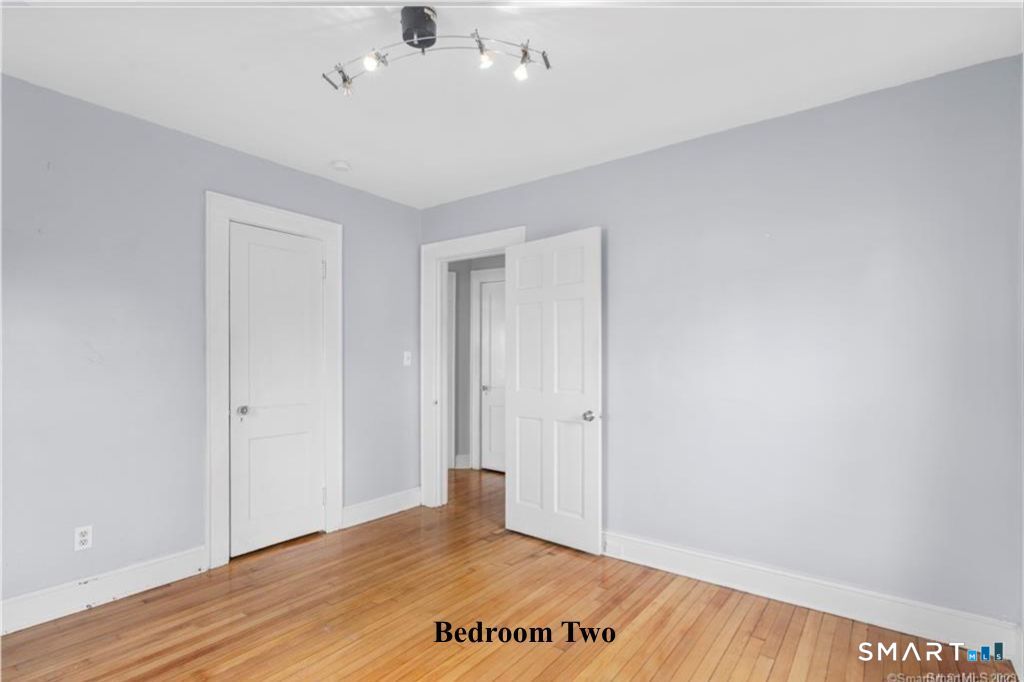 112 Colonial Road Stamford, CT 06906 - Photo 29 of 39
