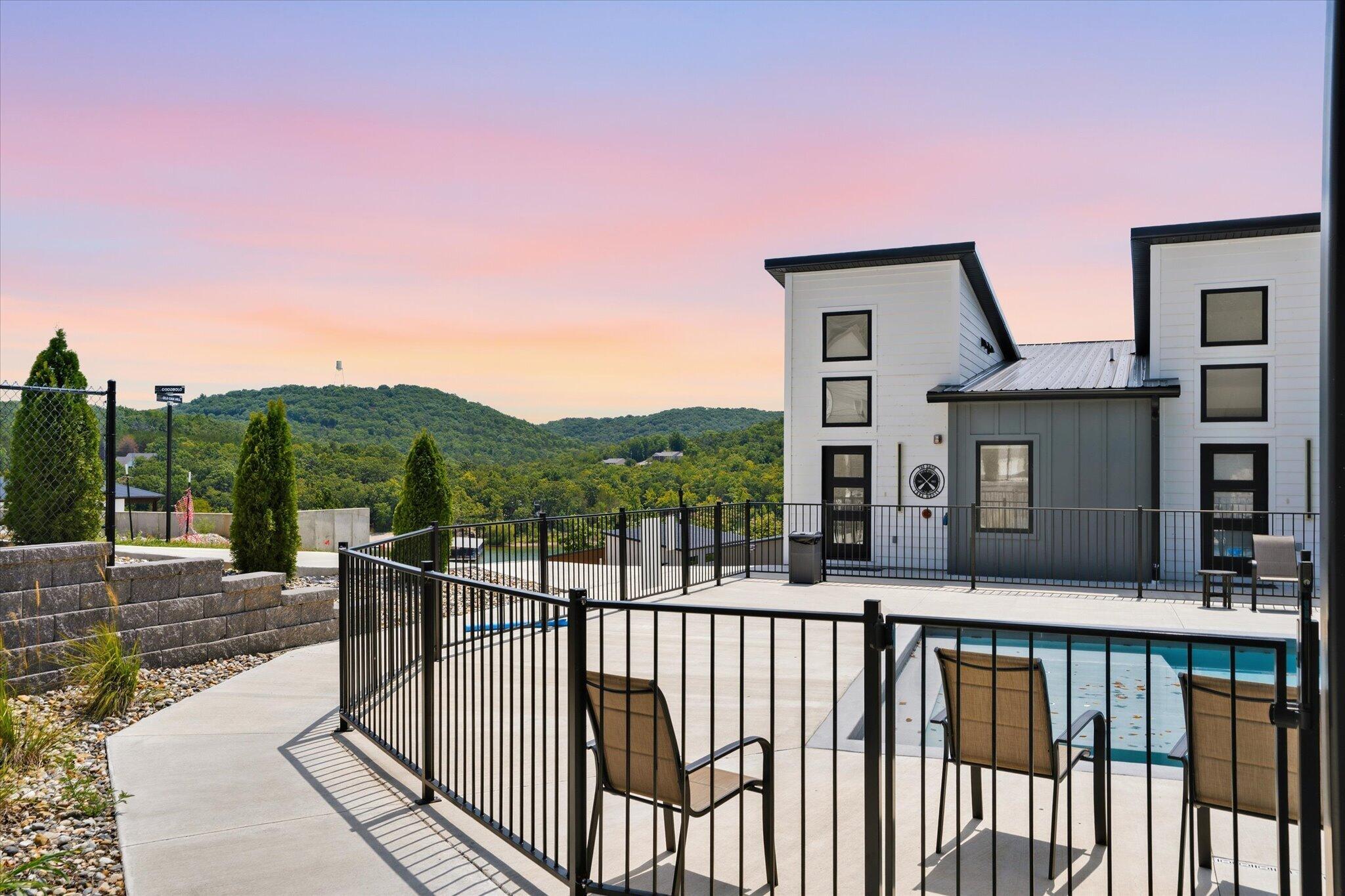 5 KOA Drive, Unit 21 Reeds Spring, MO 65737 - Photo 1 of 43 43-Twilight