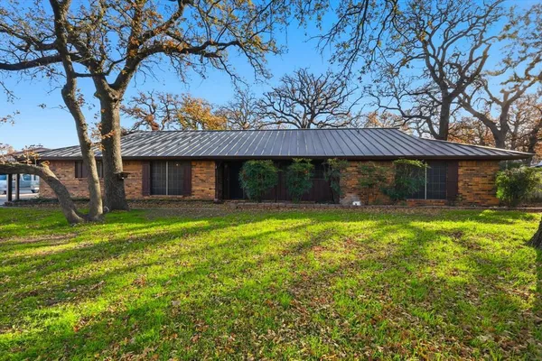 $425,000 | 105 Corral Drive North, Fort Worth, TX 76244