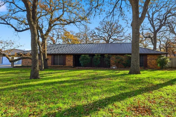 $425,000 | 105 Corral Drive North, Fort Worth, TX 76244