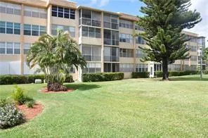 $1,700 | 2781 Taft Street, Unit 108, Hollywood, FL 33020