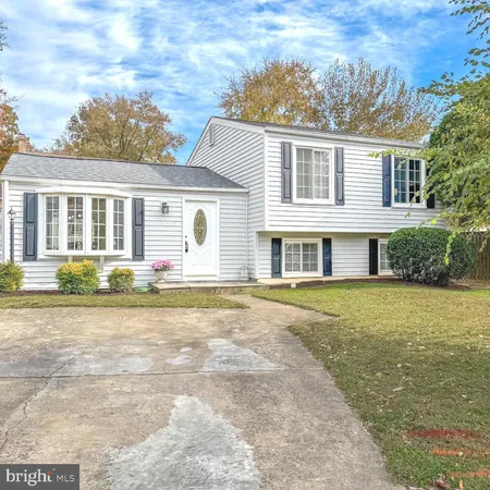 $610,000 | 5703 Oak Stake Court, Burke, VA 22015