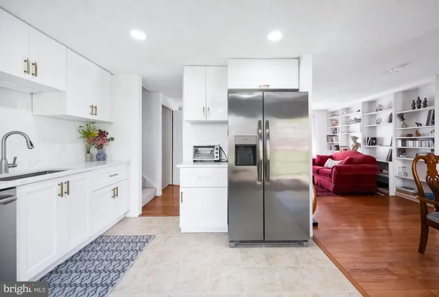 $620,000 | 5703 Oak Stake Court, Burke, VA 22015