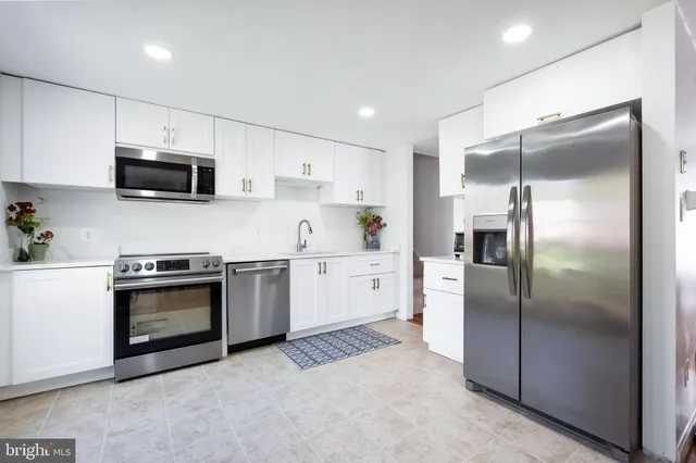 $620,000 | 5703 Oak Stake Court, Burke, VA 22015