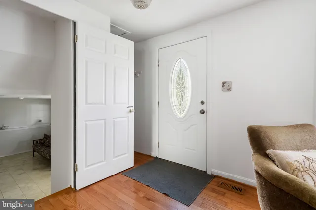 $620,000 | 5703 Oak Stake Court, Burke, VA 22015