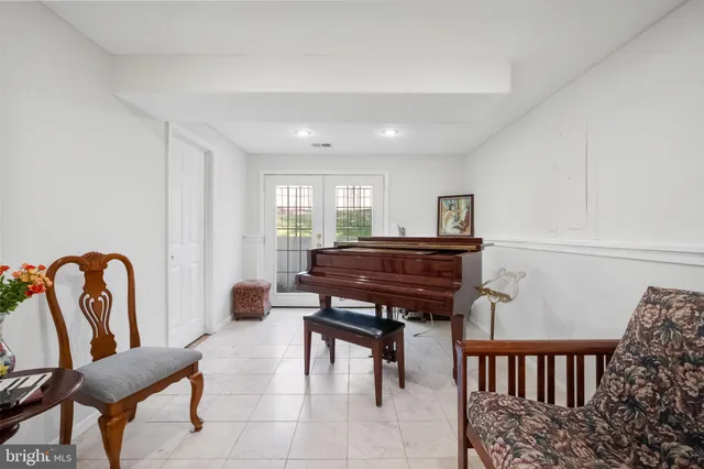 $620,000 | 5703 Oak Stake Court, Burke, VA 22015