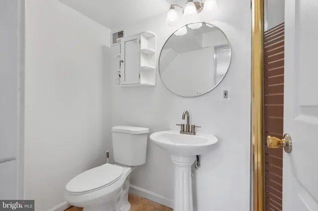 $620,000 | 5703 Oak Stake Court, Burke, VA 22015