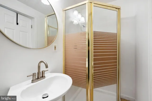 $620,000 | 5703 Oak Stake Court, Burke, VA 22015