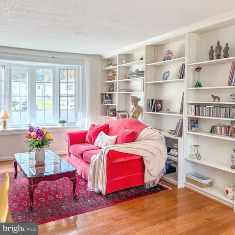 $620,000 | 5703 Oak Stake Court, Burke, VA 22015