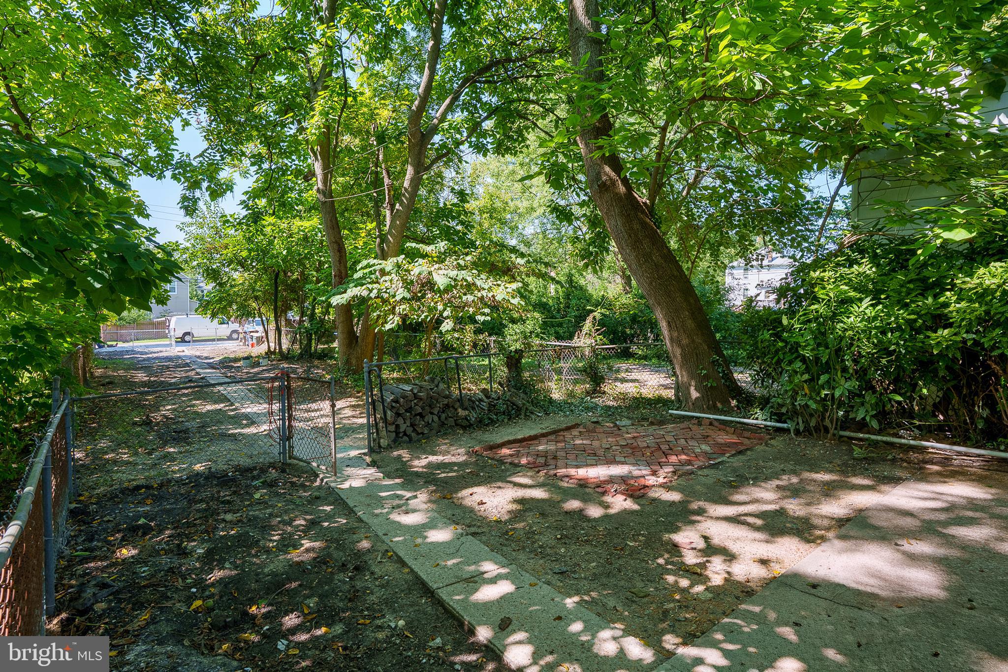 2817 Hamilton Avenue Baltimore, MD 21214 - Photo 25 of 29 Backyard (alt view)