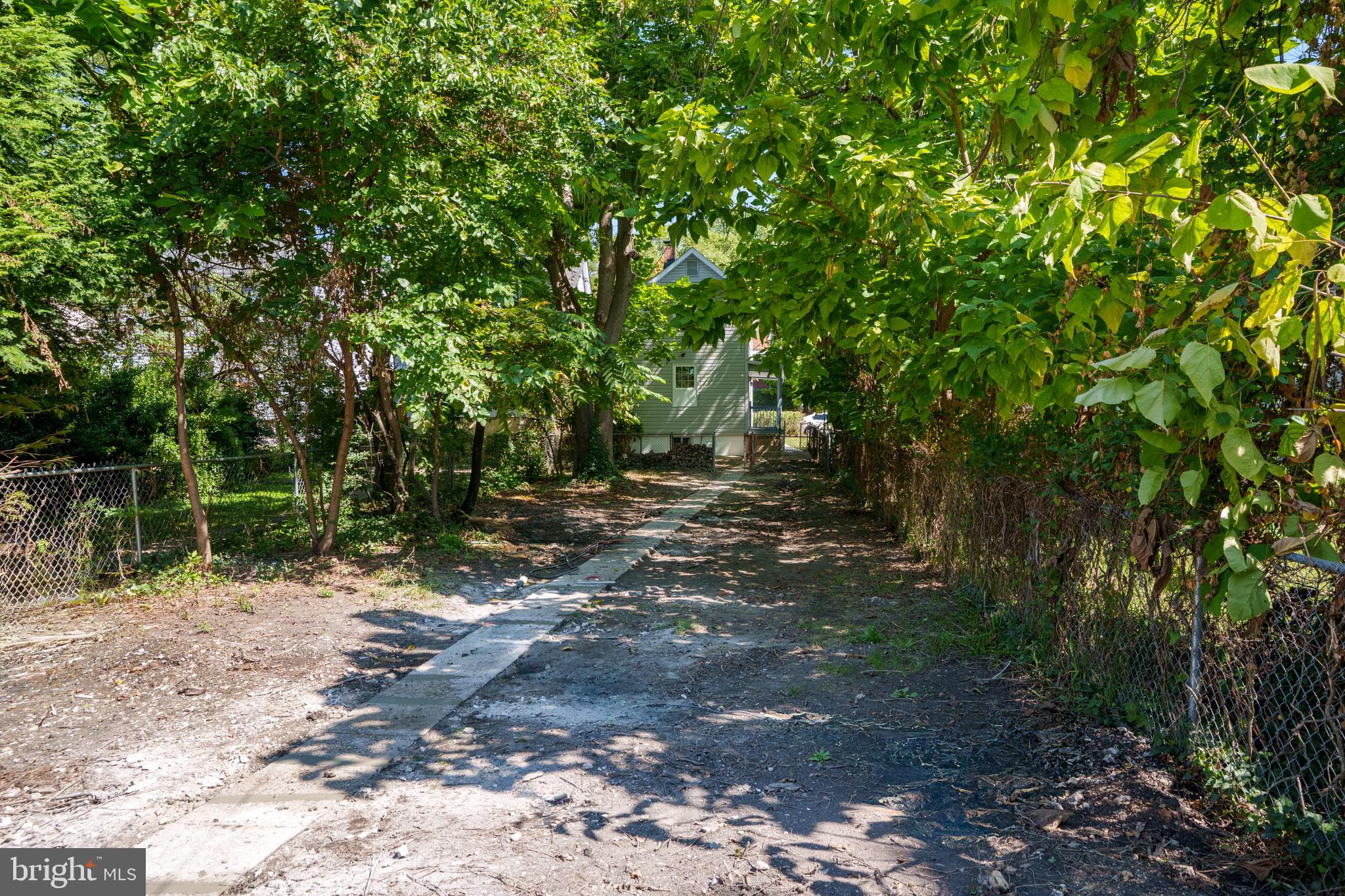 2817 Hamilton Avenue Baltimore, MD 21214 - Photo 27 of 29 Exterior Back and Yard