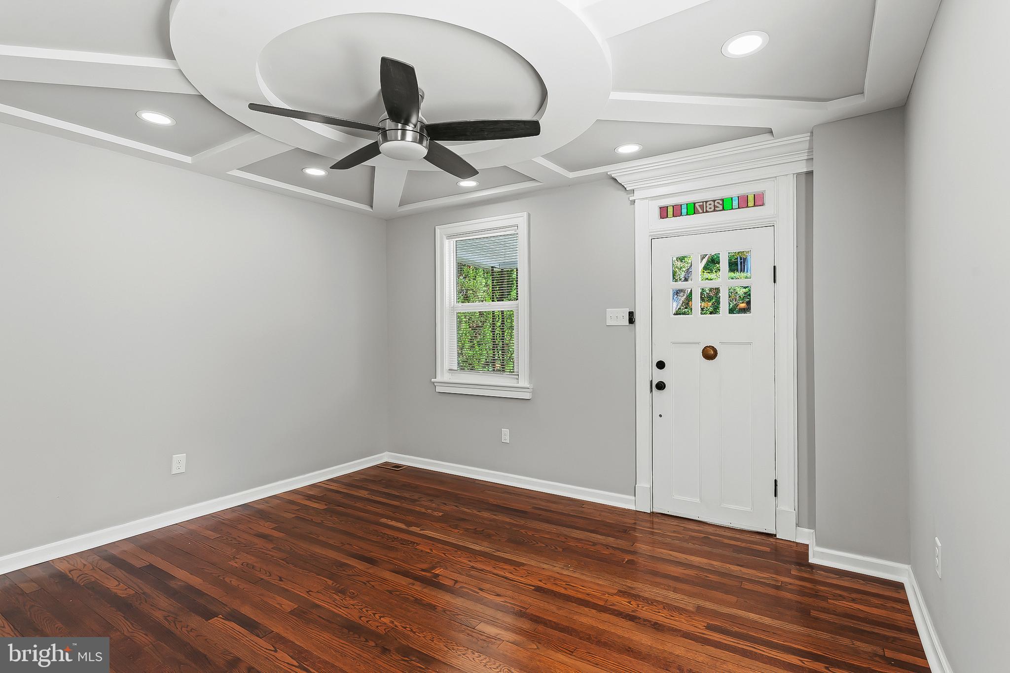 2817 Hamilton Avenue Baltimore, MD 21214 - Photo 6 of 29 Living Room (alt view)