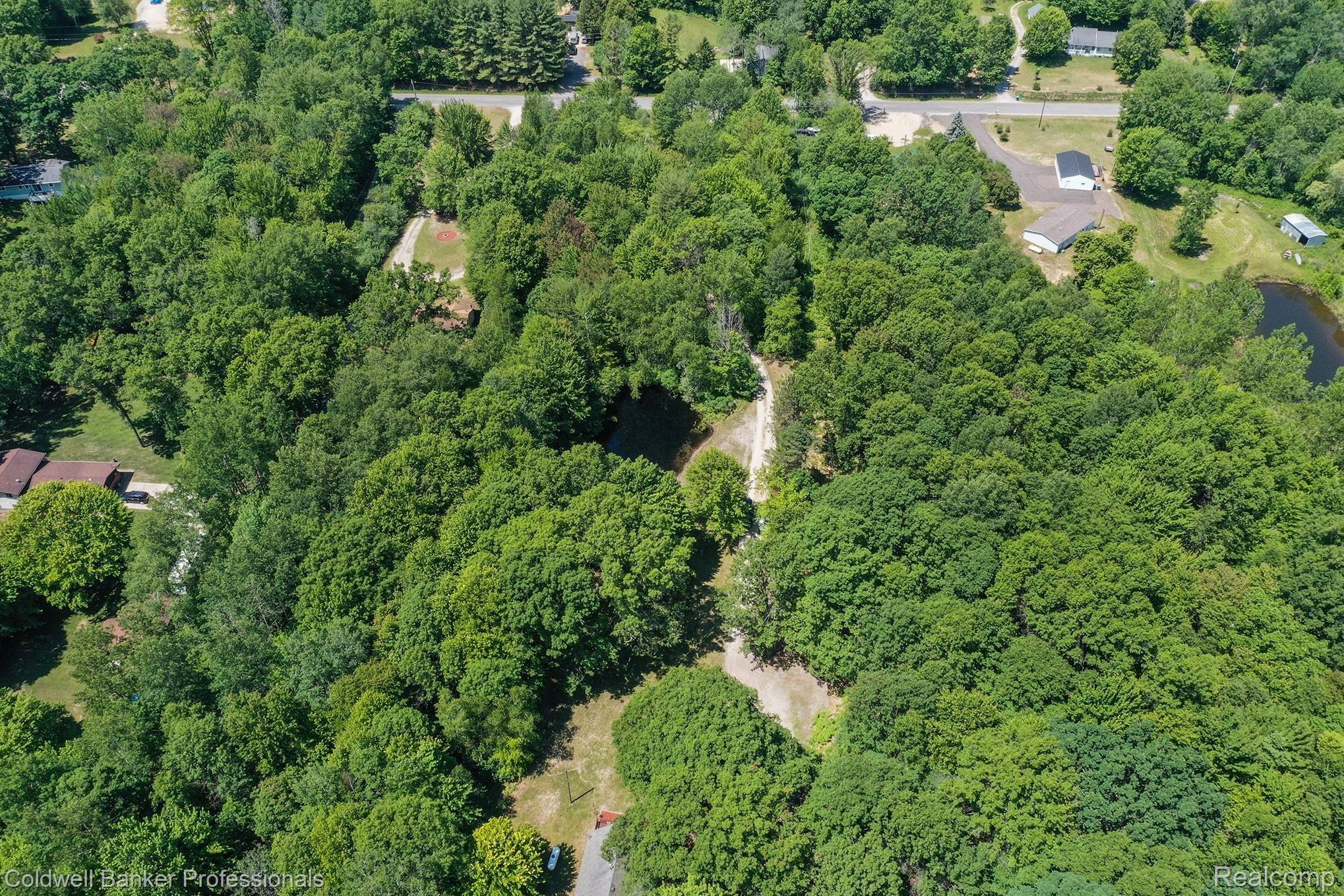 2375 South 5 Mile Road Midland, MI 48640 - Photo 26 of 34 24DAFF4B39BC19A258A134AC39555C74.jpg
