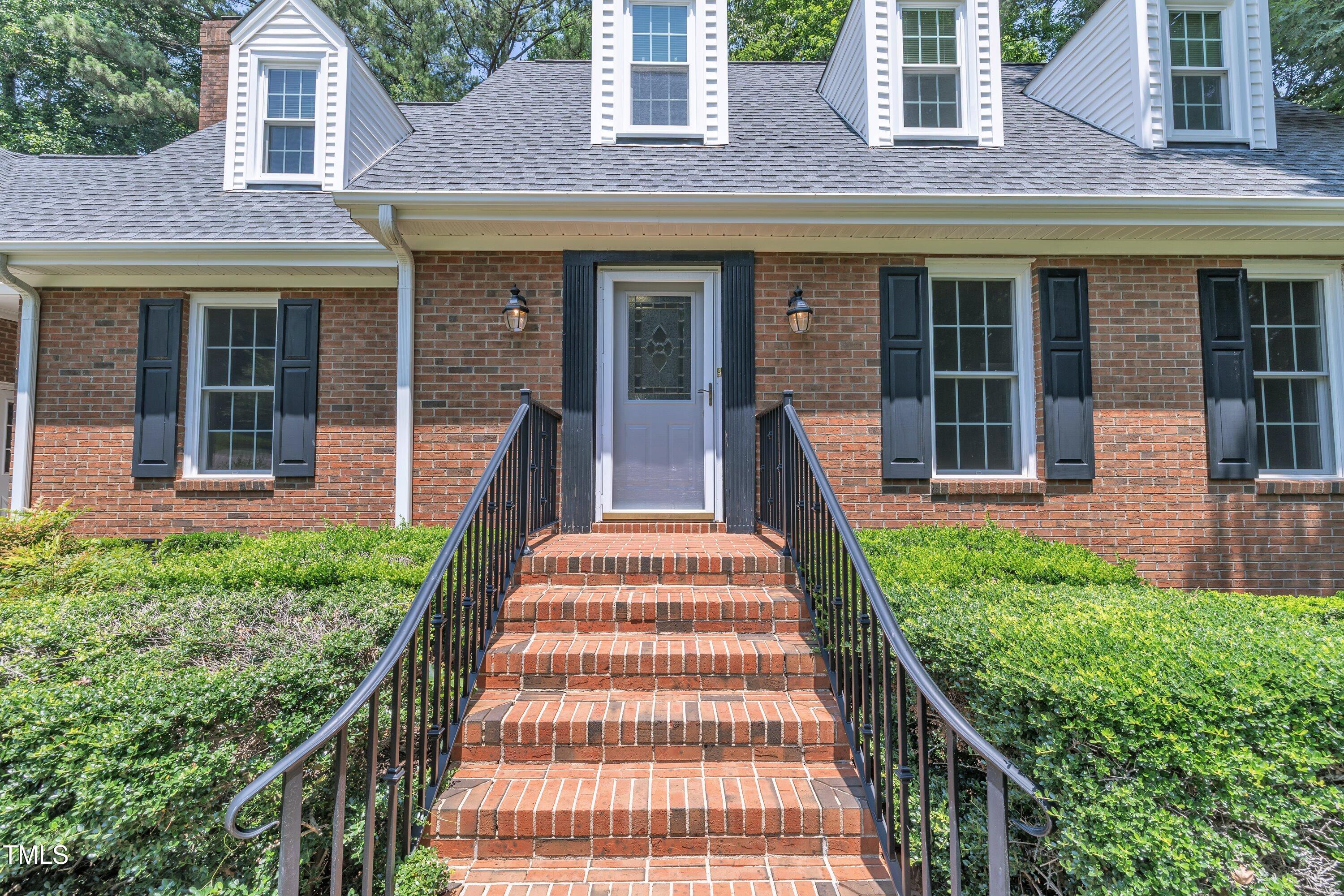 06-204 Basil Dr-6