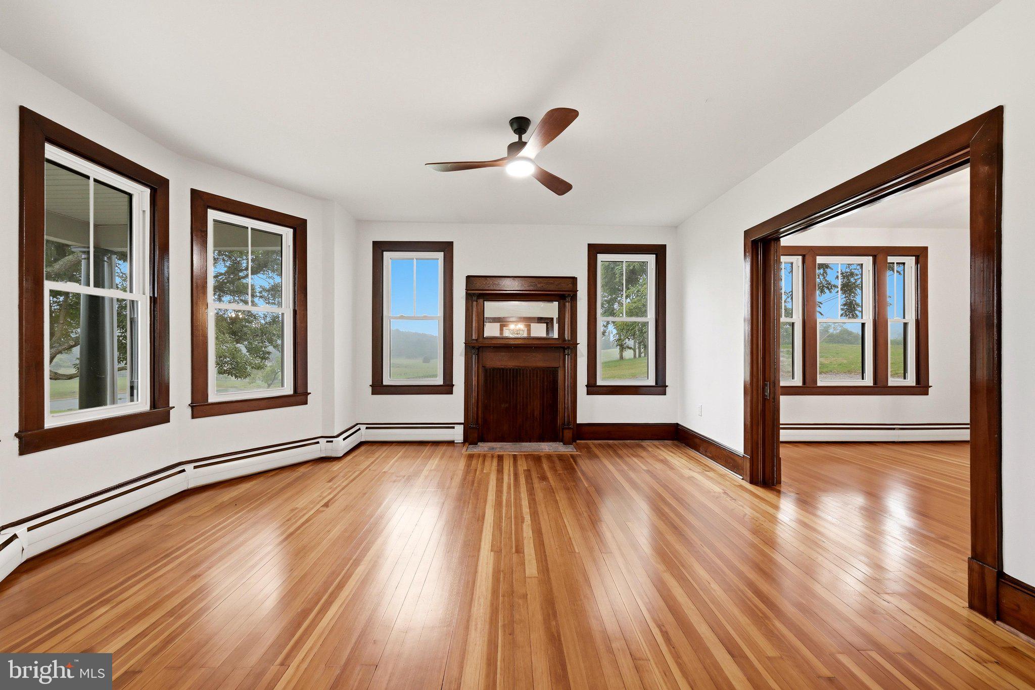 2122 Jones Road Winchester, VA 22602 - Photo 11 of 58 Living Area
