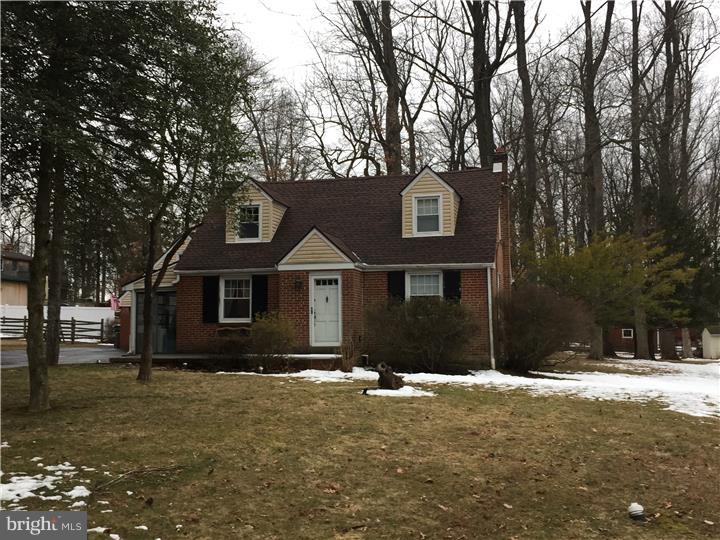 226 Brae Bourn Road Huntingdon Valley, PA 19006 - Photo 2 of 25 Gallery Image 2