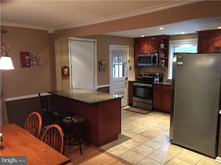 226 Brae Bourn Road Huntingdon Valley, PA 19006 - Photo 7 of 25 Gallery Image 7