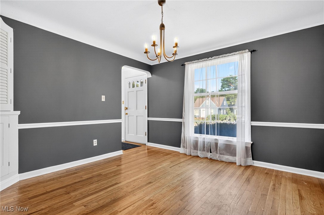 1078 Winston Road Cleveland, OH 44121 - Photo 9 of 47
